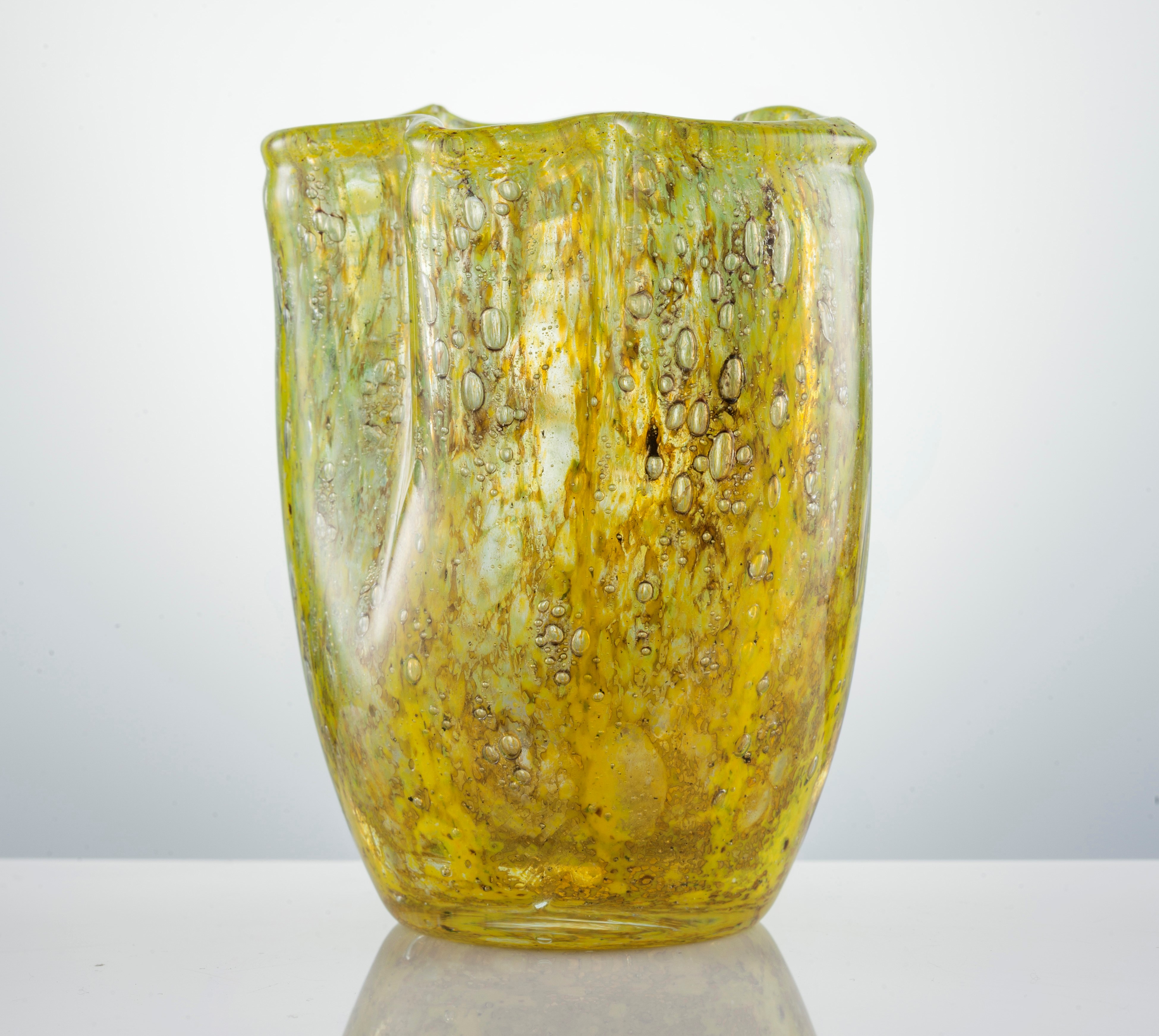 Váza z amorfního skla, Loetz