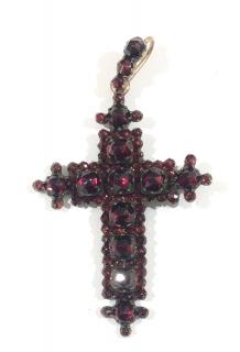 Starý tombakový kříž