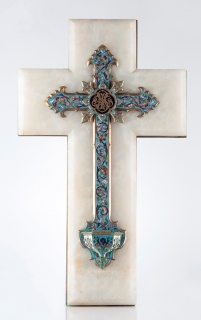 Mramorový smaltovaný kříž s kropničkou