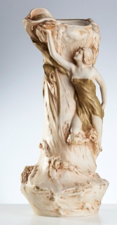 Secesní váza s rusalkou, Royal Dux